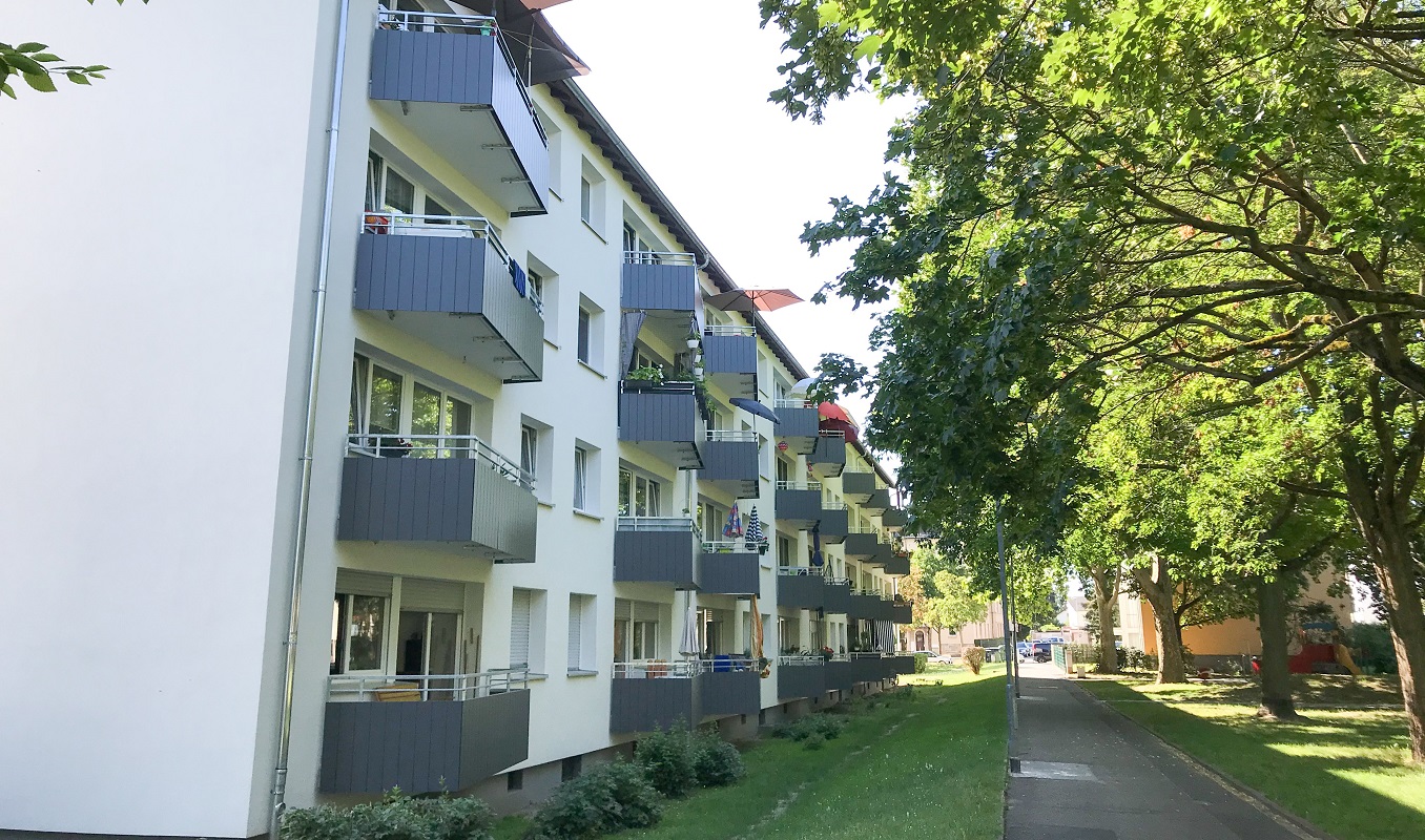 Referenzobjekt aus Mainz: Strangsanierung im bewohnten Zustand, Balkonsanierung